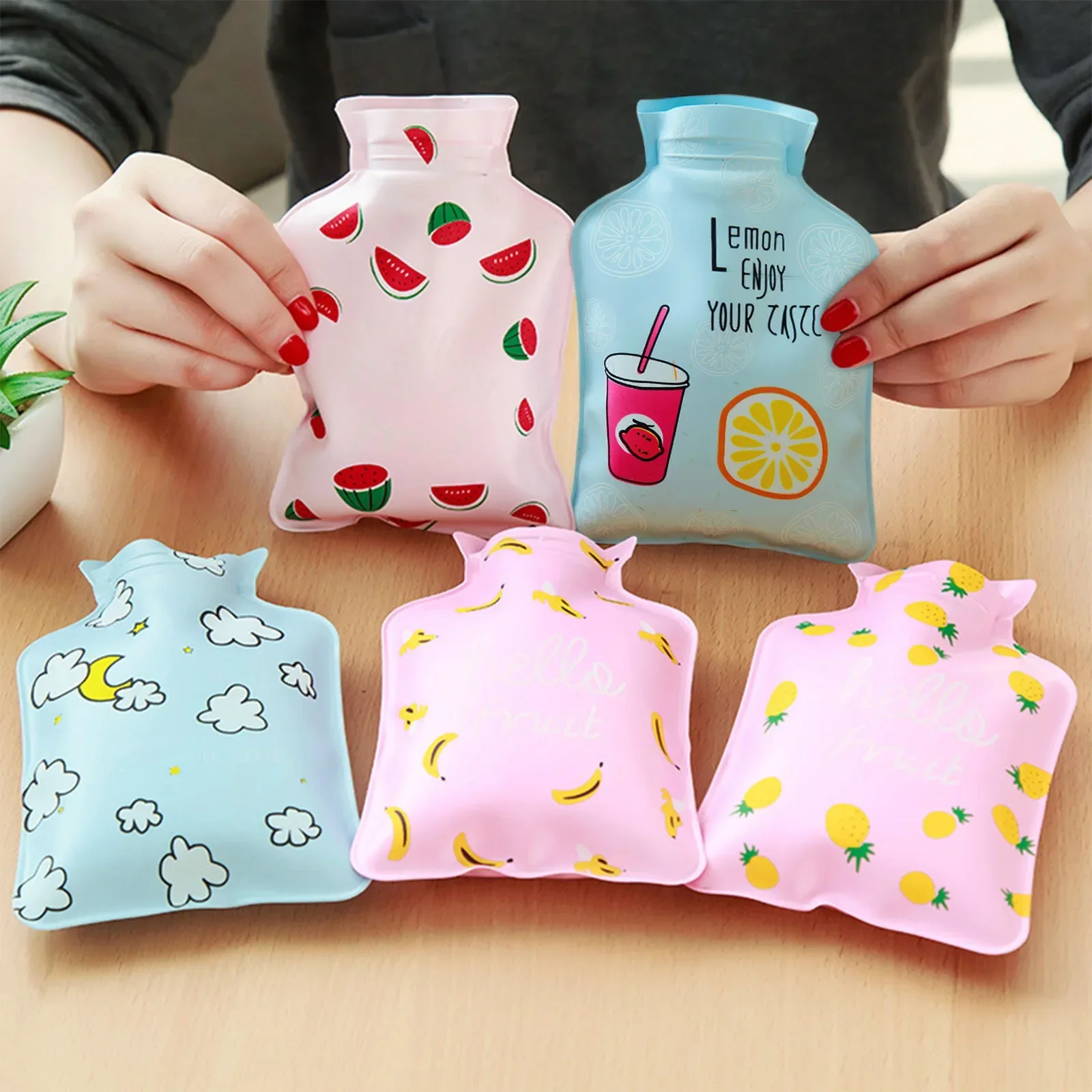 Hand Warmer Reusable - 1pc portable mini hot water bottle,